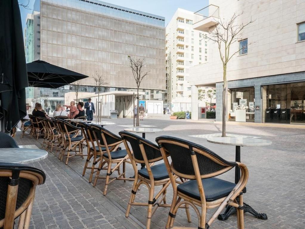 Modern 2Br Apartment In Central St Julian'S سانت جوليان المظهر الخارجي الصورة